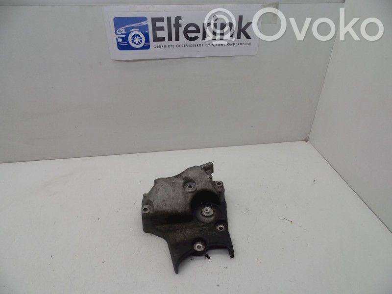 Saab 9-5 Engine mount bracket 