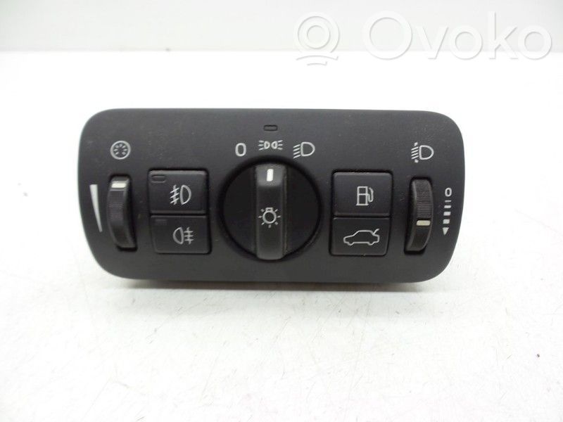 Light switch   30739415,31443852,30739415,31443852