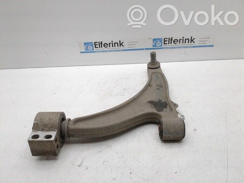 Front control arm   13318886,13318886