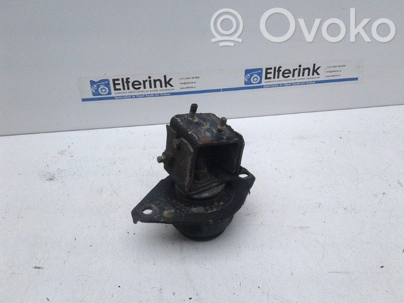 Saab 900 Engine mount bracket 