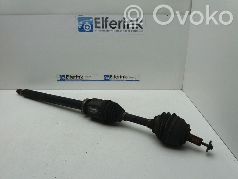 Eje de transmisión delantero   8252056,P30681076,30681076,8252056,P30681076