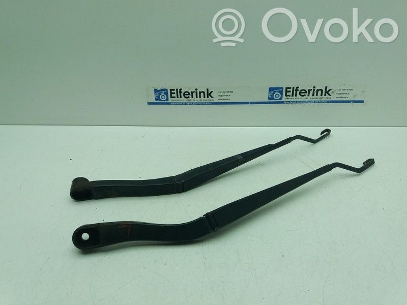 Saab 9-5 Front wiper blade arm 