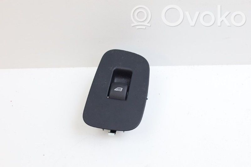 Electric window control switch   31433408,31Z909901,31433408,31Z909901