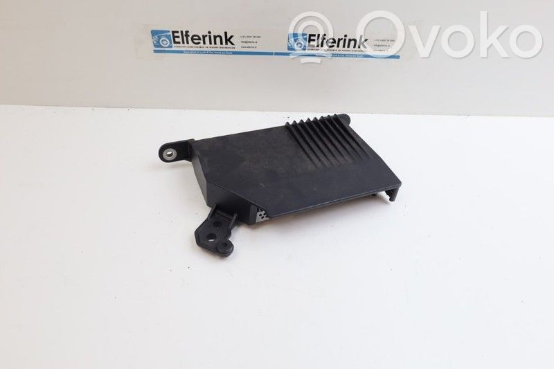 Volvo V60 Garso stiprintuvas 
