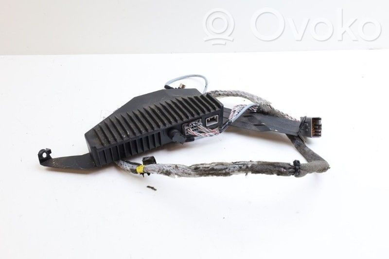 Volvo S70  V70  V70 XC Amplificador de sonido 