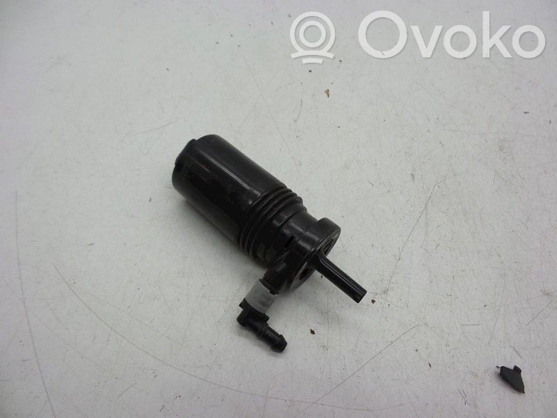 Windscreen/windshield washer pump   31391195,102369,102369,110708A,31391195