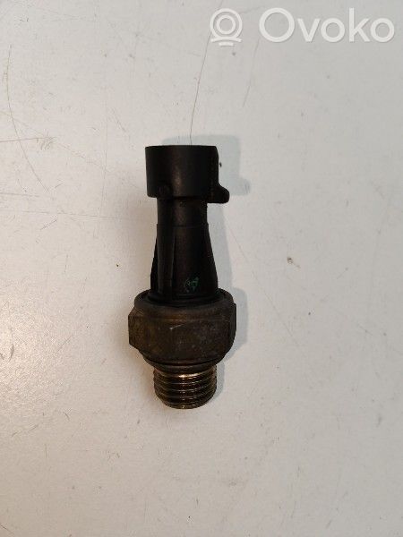 Saab 9-5 Przekaźnik czujnika ciśnienia oleju 