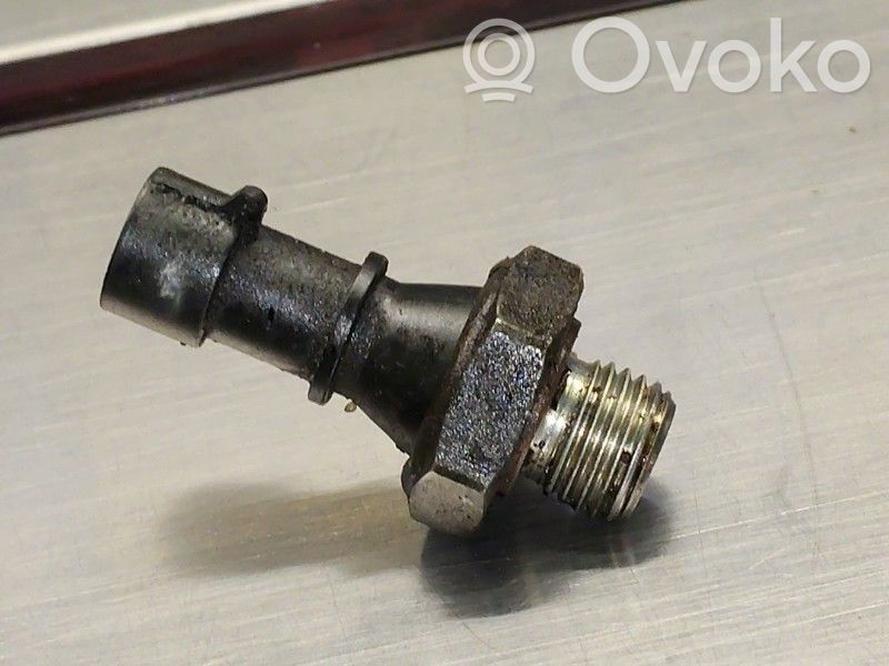 Saab 9-5 Przekaźnik czujnika ciśnienia oleju 