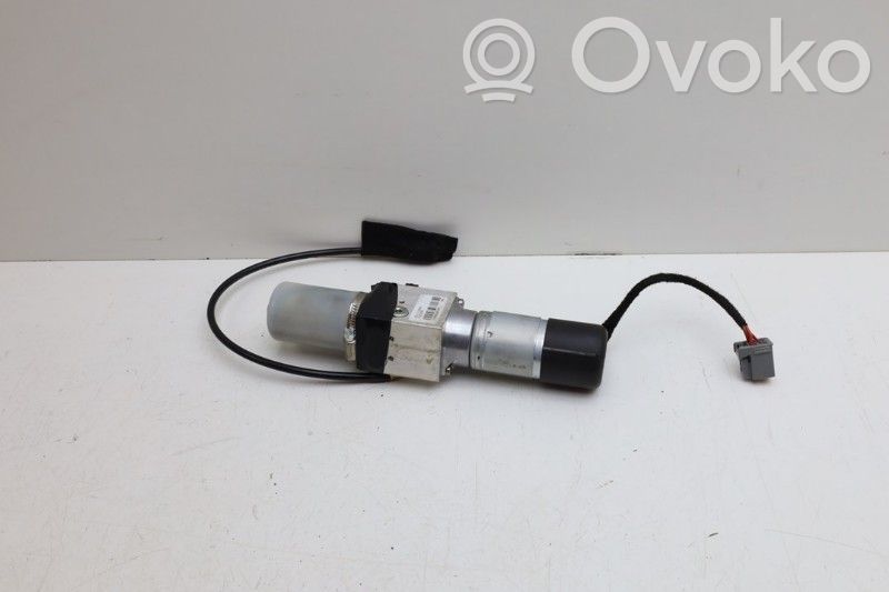 Volvo V70 Siłownik elektryczny podnoszenia klapy tylnej / bagażnika 