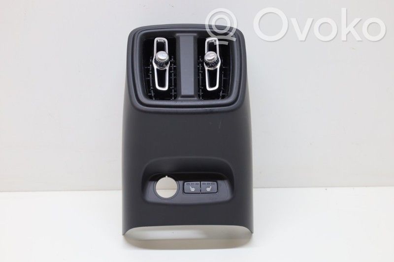 Volvo XC40 Consola central 