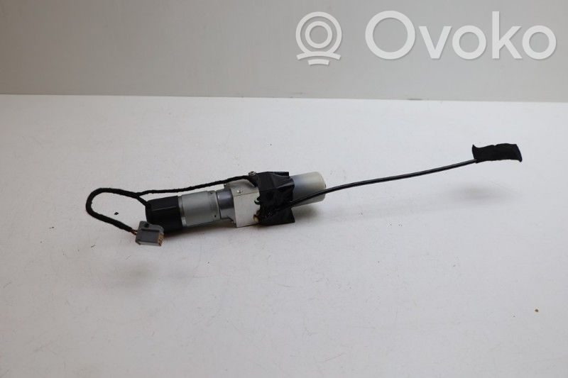 Volvo V70 Siłownik elektryczny podnoszenia klapy tylnej / bagażnika 