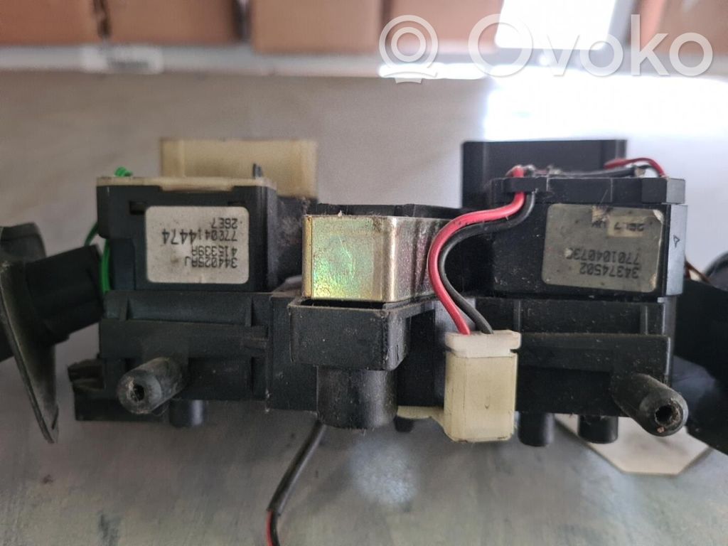 Renault Megane I Interruptor/palanca de limpiador de luz de giro 