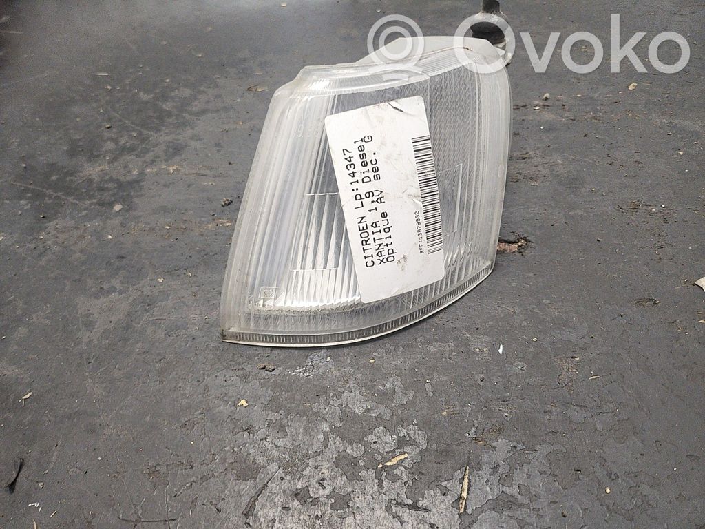 Citroen Xantia Semnalizator bară față 