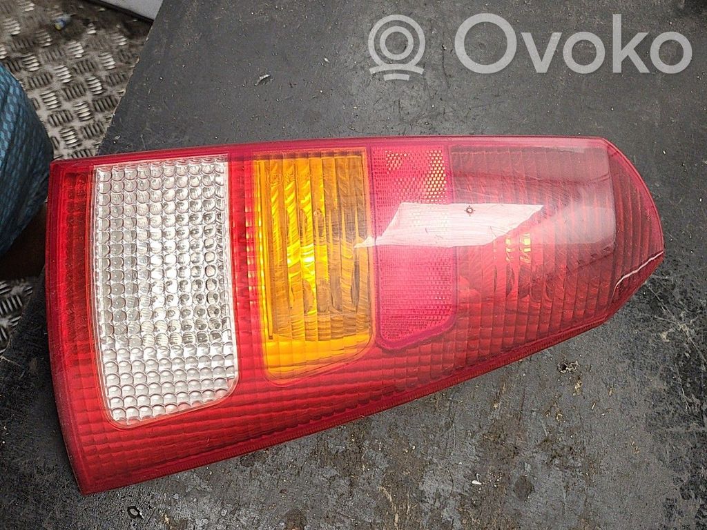 Ford Focus Lampă spate în caroserie 