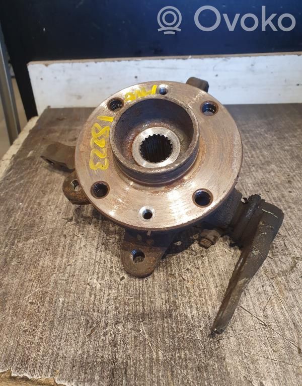 Renault 19 Achsschenkel vorne 
