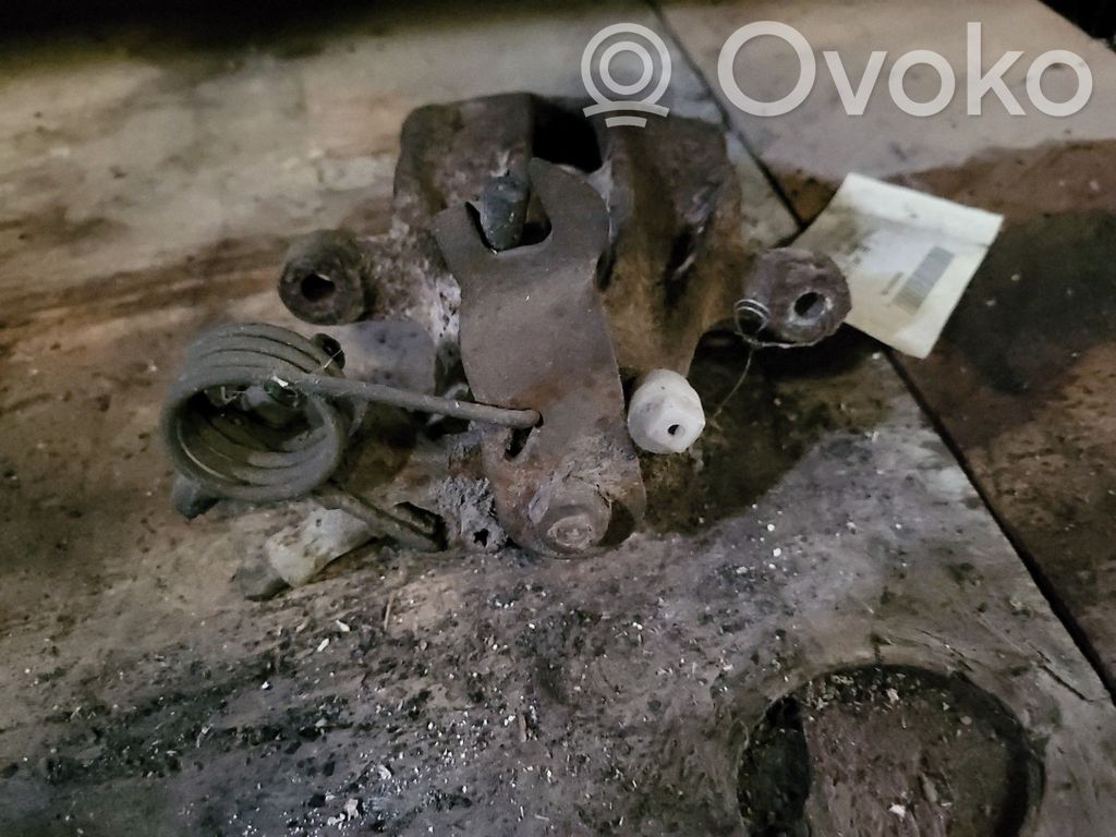 Audi A4 S4 B5 8D Задний суппорт 