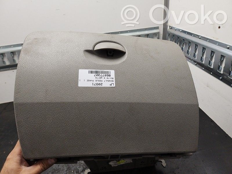 Glove box set   7701067708