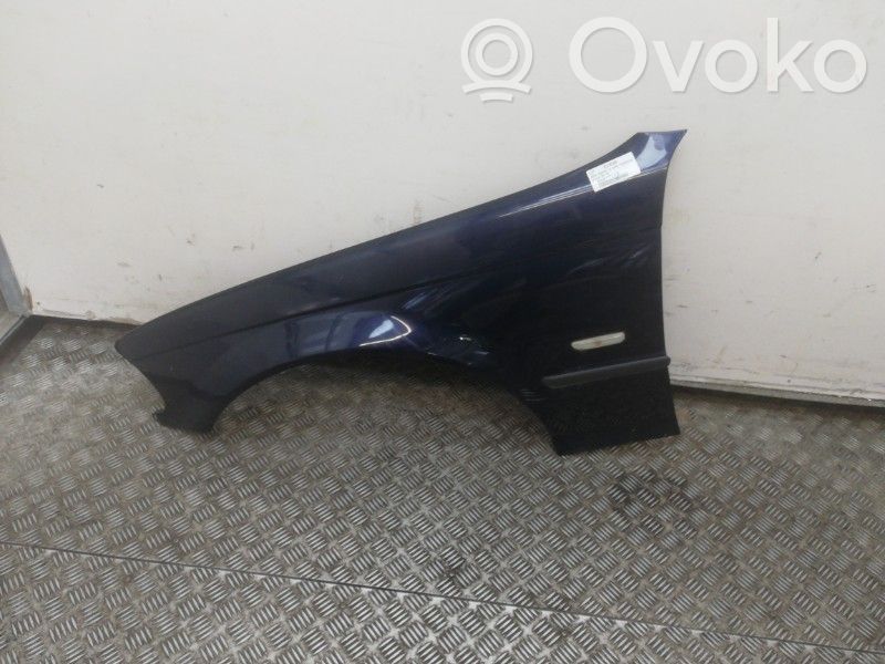 BMW 3 E46 Spārns 