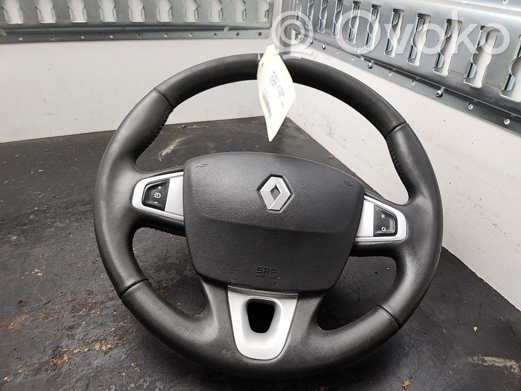 Renault Megane III Ohjauspyörä 