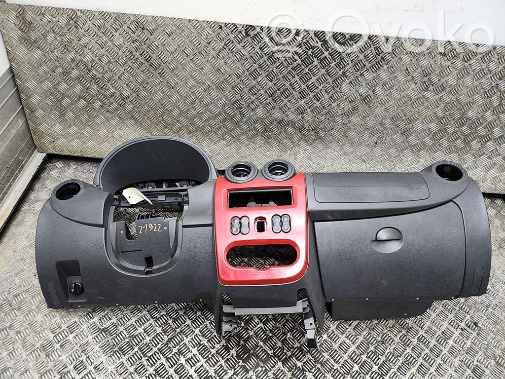 Dacia Sandero Panelė 