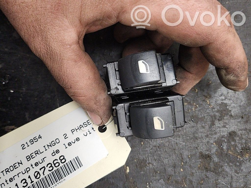 Citroen Berlingo Electric window control switch 