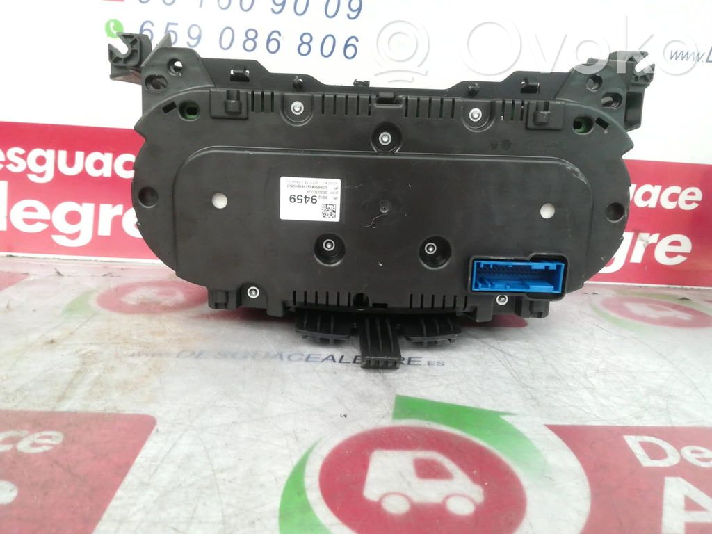 Opel Corsa E Speedometer (instrument cluster) 