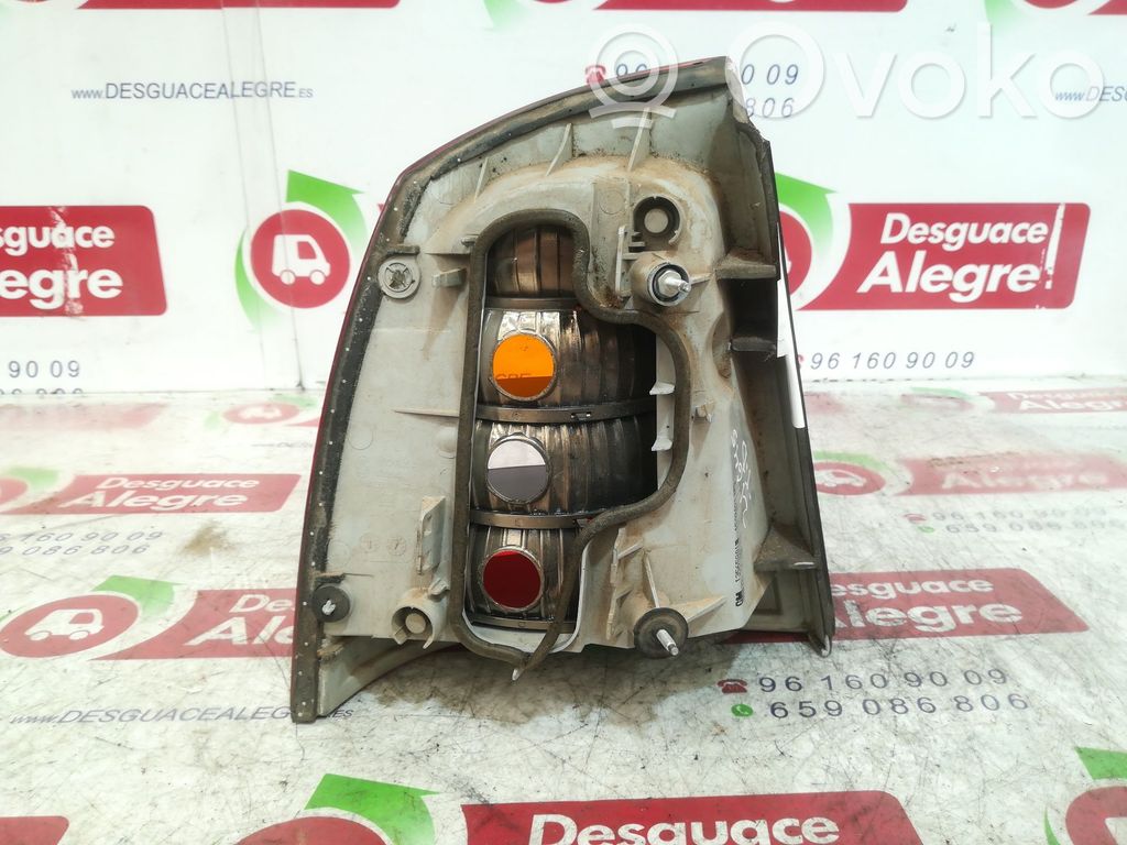 Opel Astra G Aizmugurējais lukturis virsbūvē 