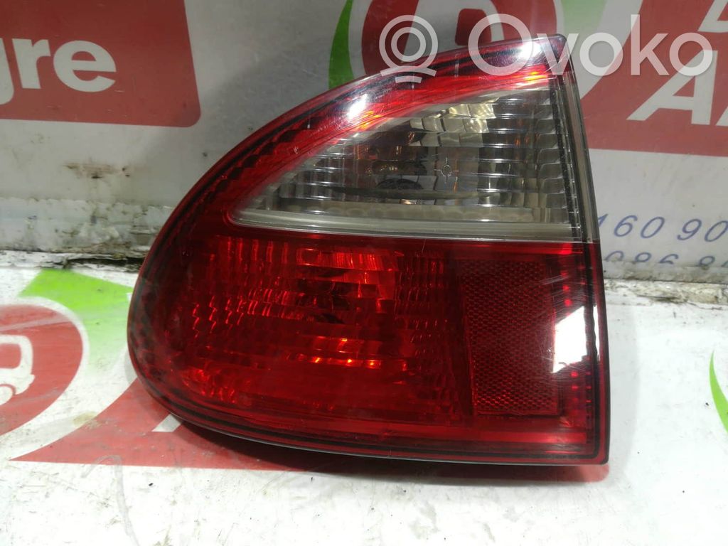 Lampa tylna   1M6945111FKZ
