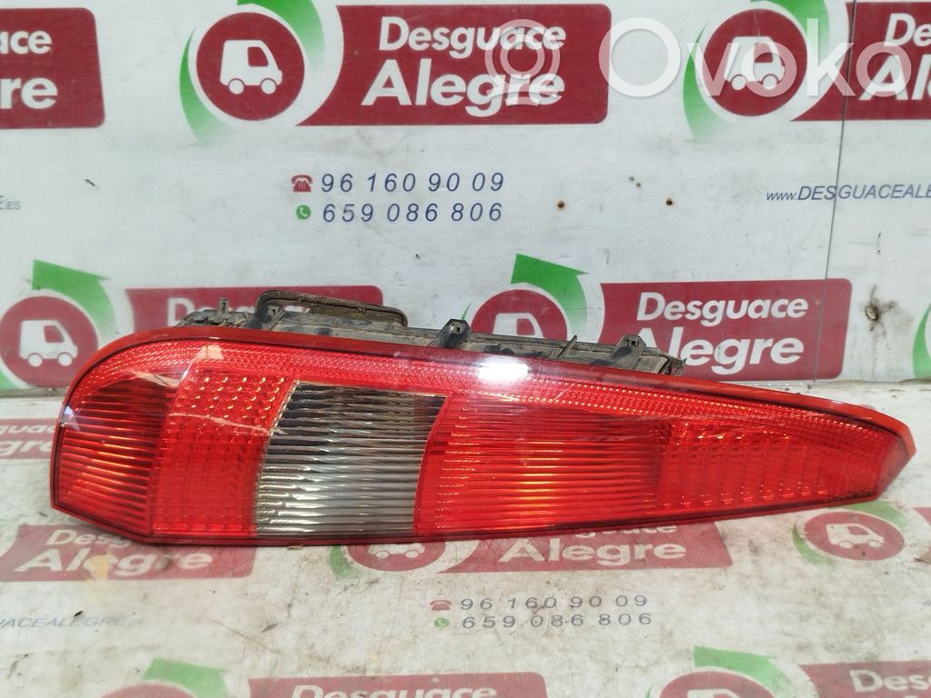 Ford Fiesta Lampă spate în caroserie