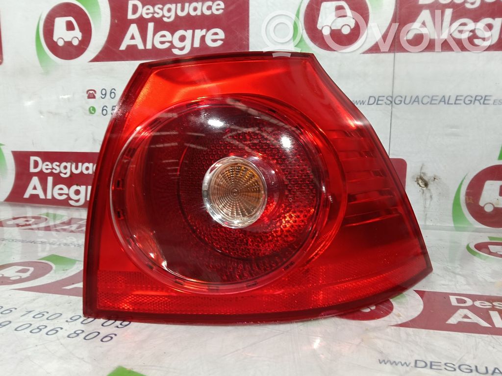 Volkswagen Golf V Lampa tylna 