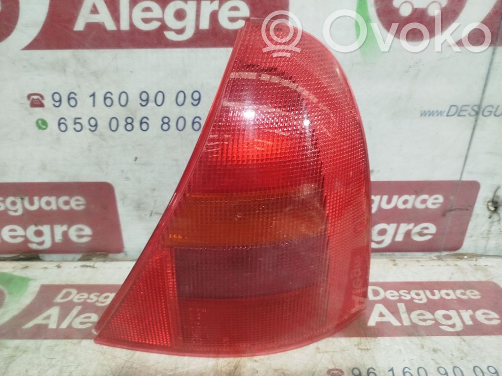 Renault Clio II Galinis žibintas kėbule