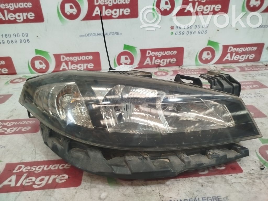 Renault Laguna II Phare frontale 