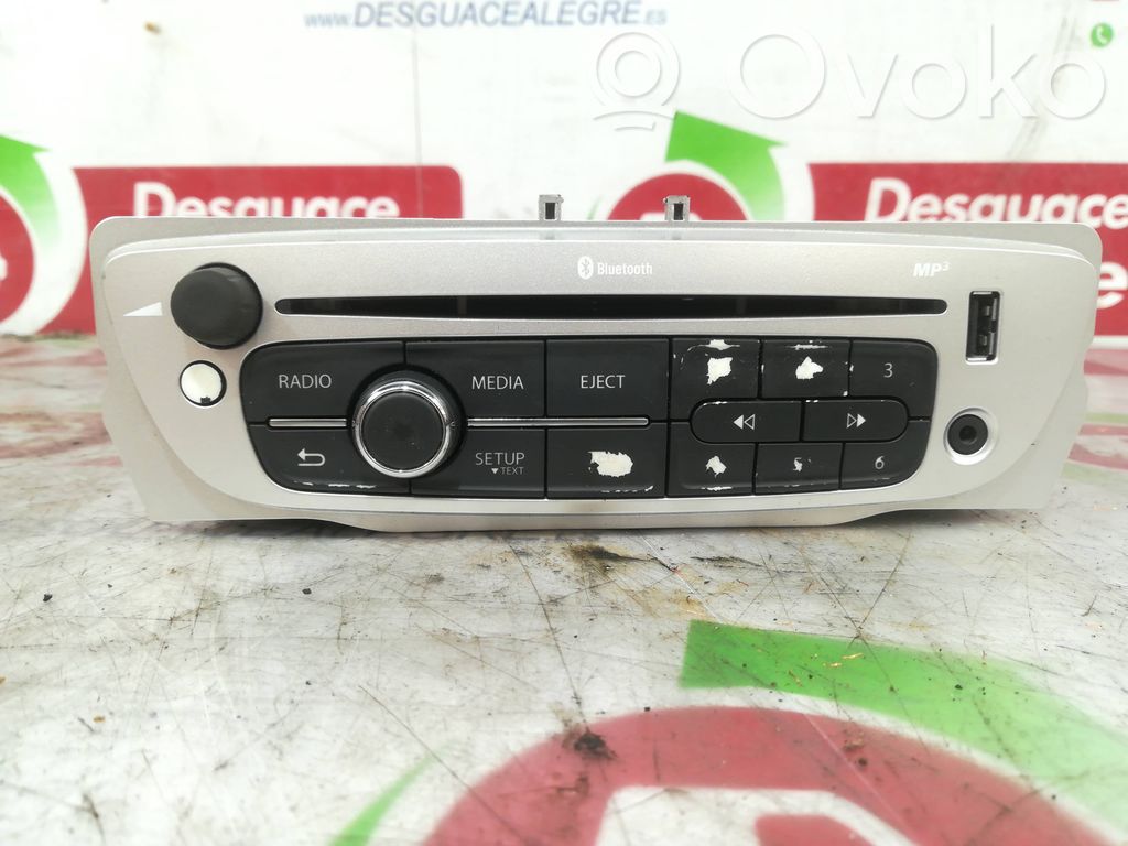 Renault Megane III Radio / CD-Player / DVD-Player / Navigation