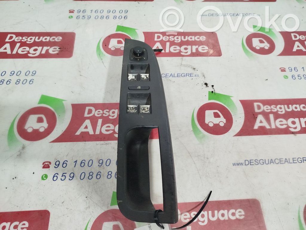 Volkswagen Jetta V Comutator comandă geamuri electrice 