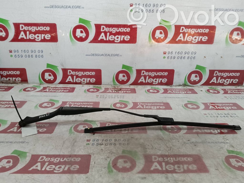 Ford Kuga I Etupyyhkimen sulan varsi 