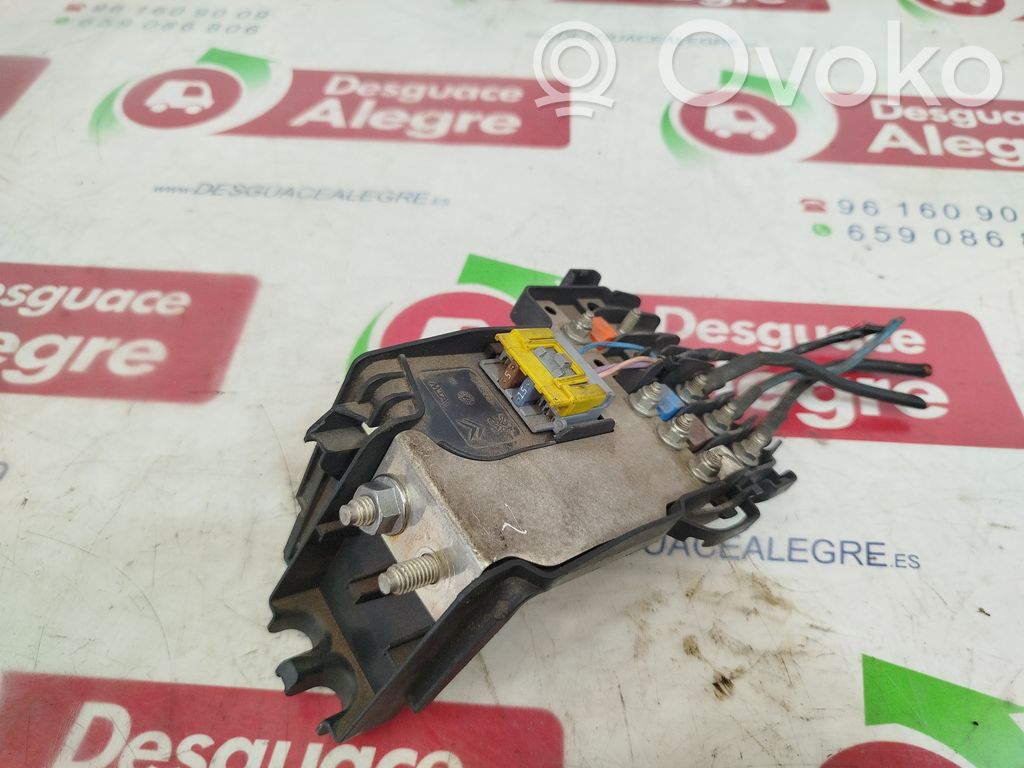 Peugeot 308 SW  Module de fusibles 