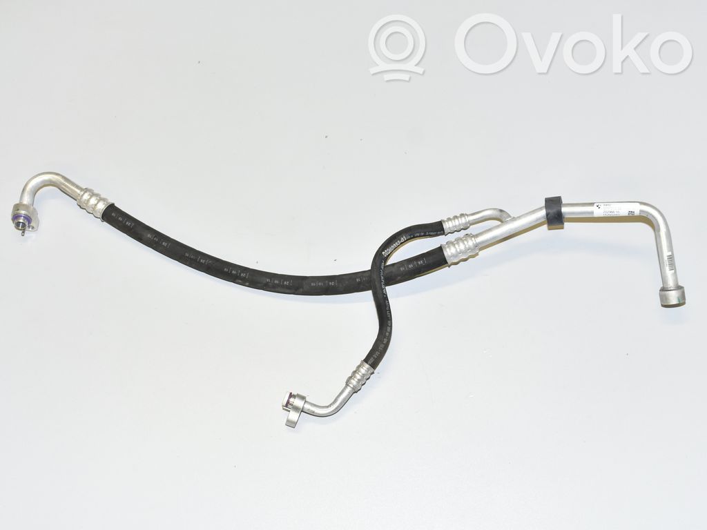 BMW i3 Ilmastointilaitteen putki (A/C) 