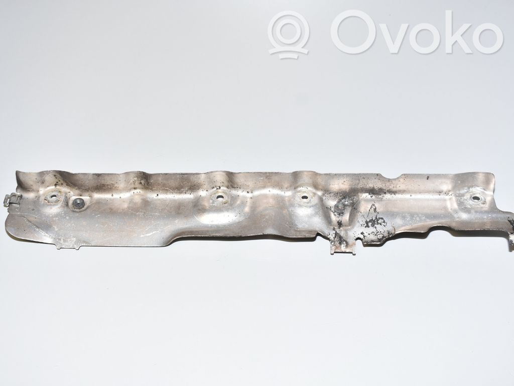BMW M4 F82 F83 Paracalore nel vano motore 