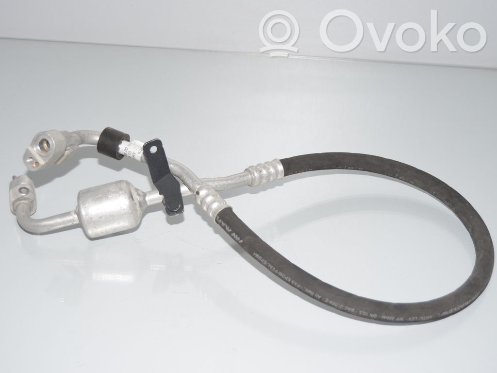 BMW i3 Ilmastointilaitteen putki (A/C) 
