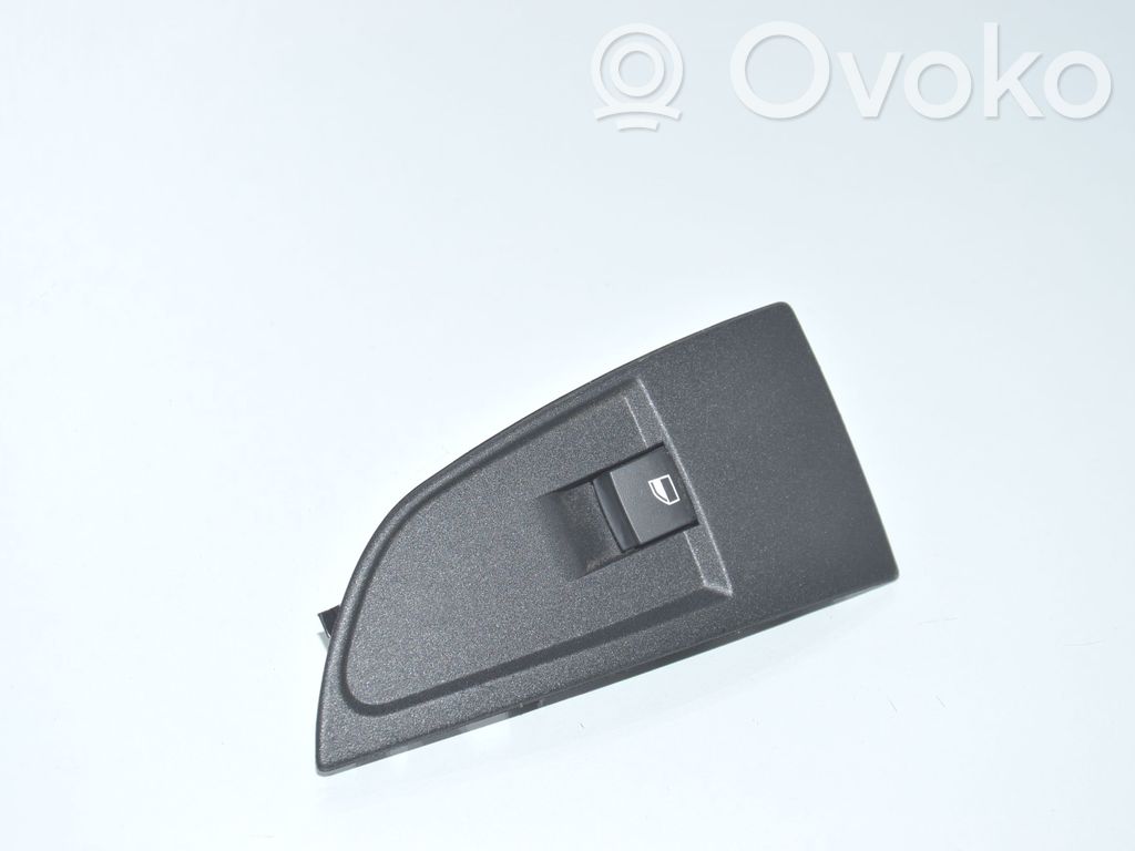 Electric window control switch   7303633,9208107