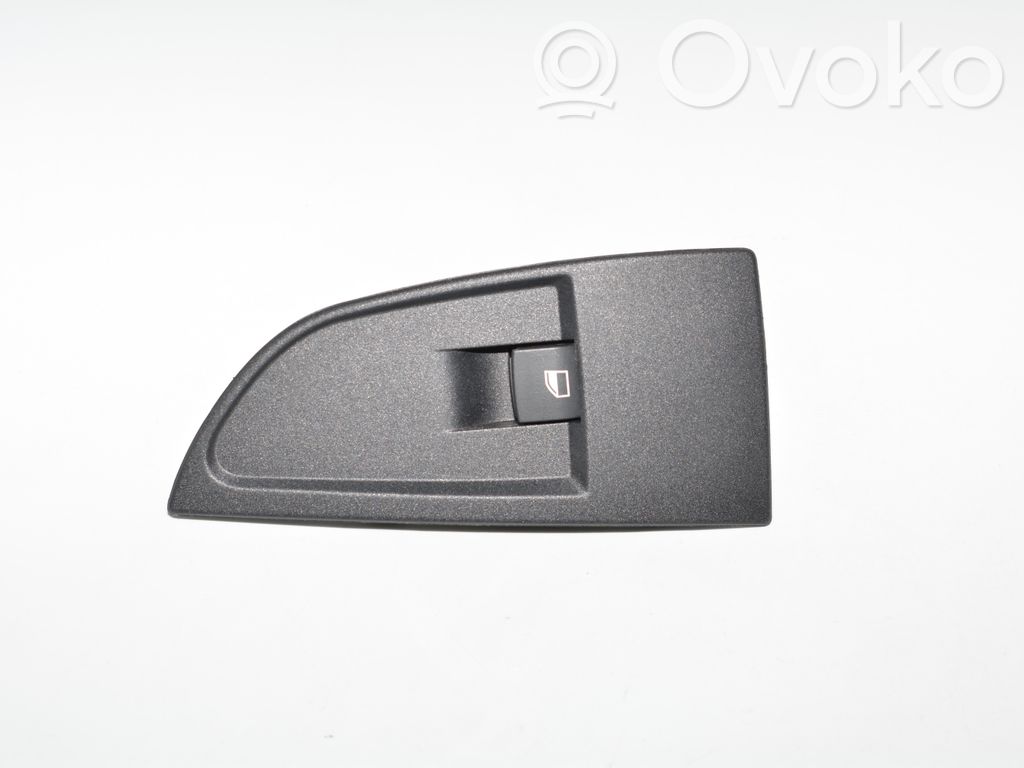 Electric window control switch   9208107,7303633