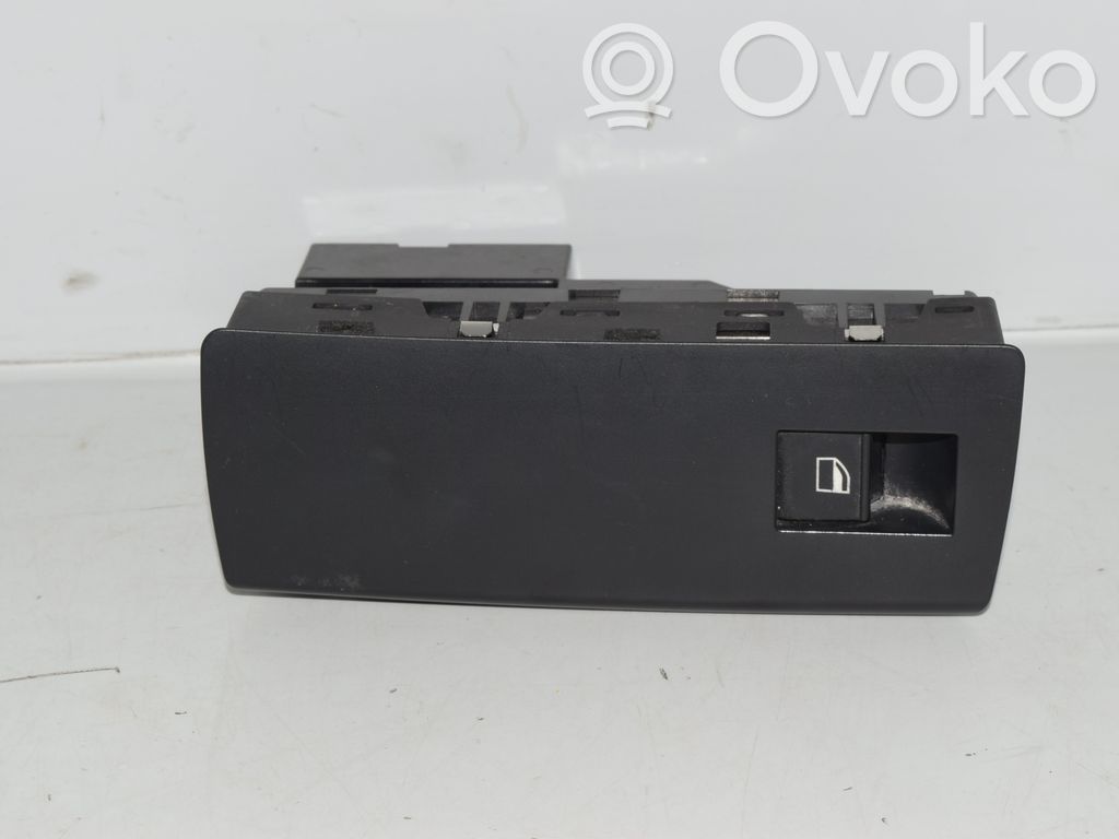 Electric window control switch   6952800