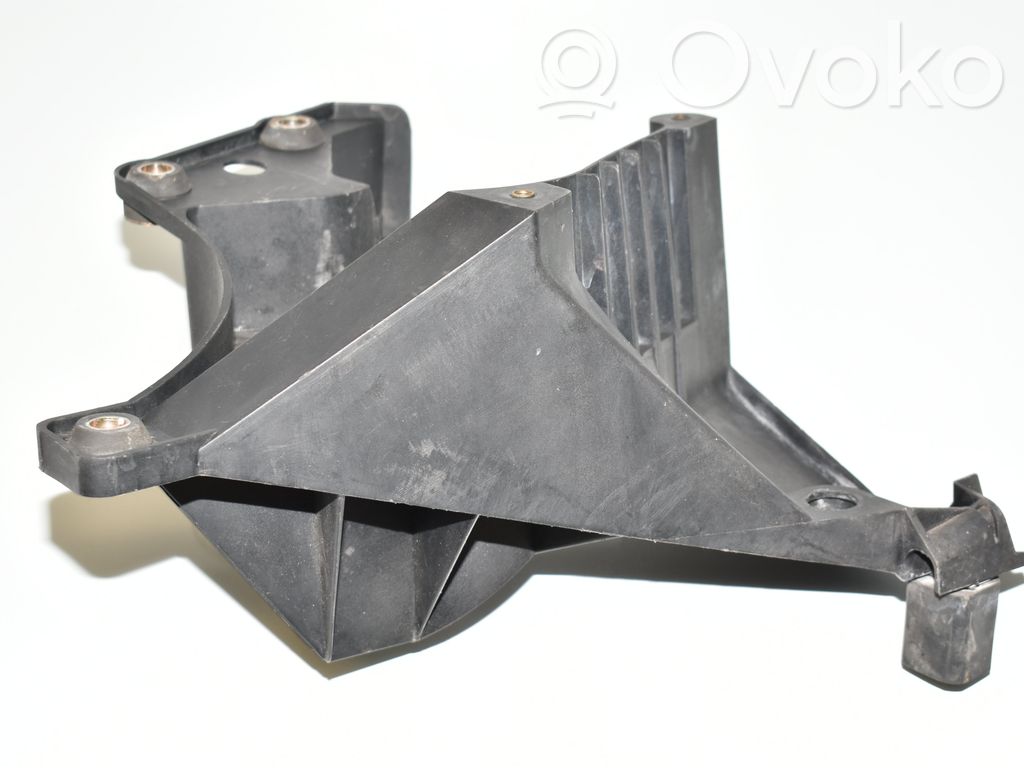 BMW X5 E53 Other engine bay part 
