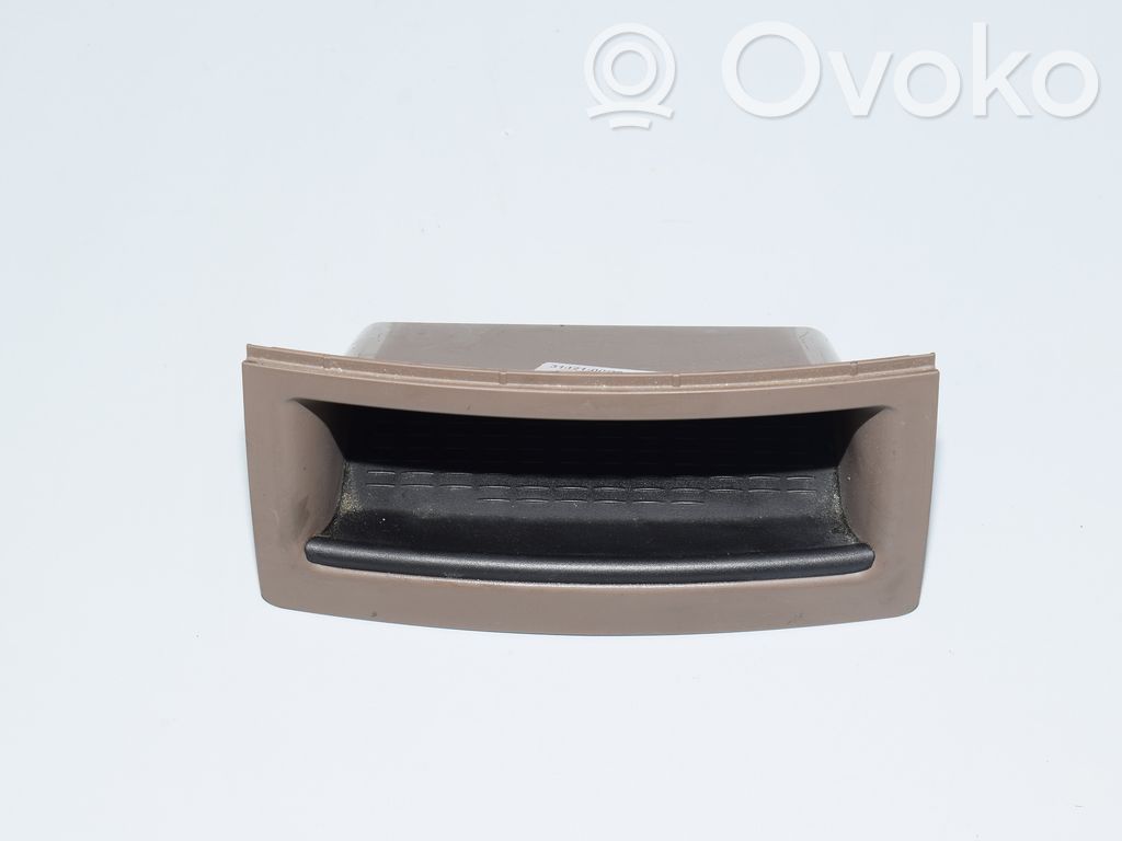 Dashboard storage box/compartment   7066361