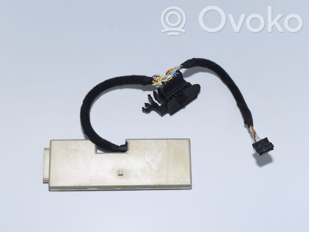 BMW 5 E39 Antenos stiprintuvas 