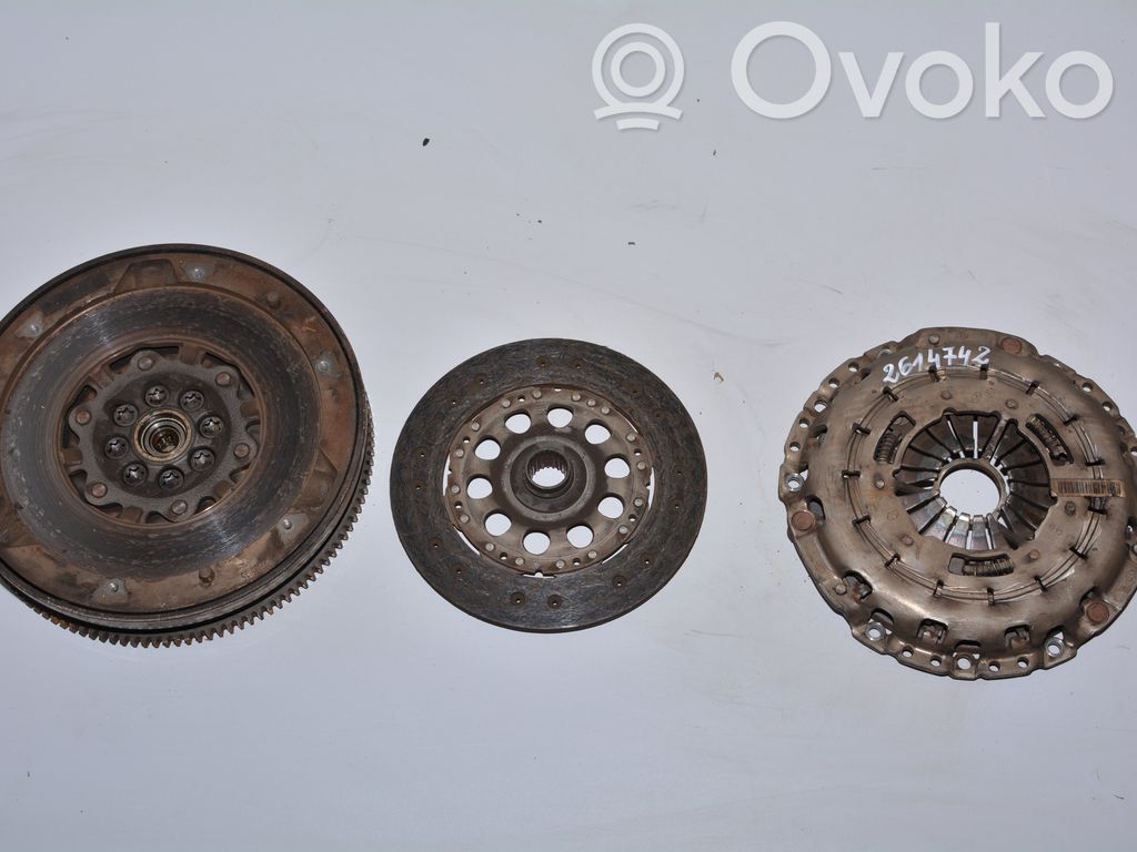 BMW 5 E60 E61 Sankabos komplektas 