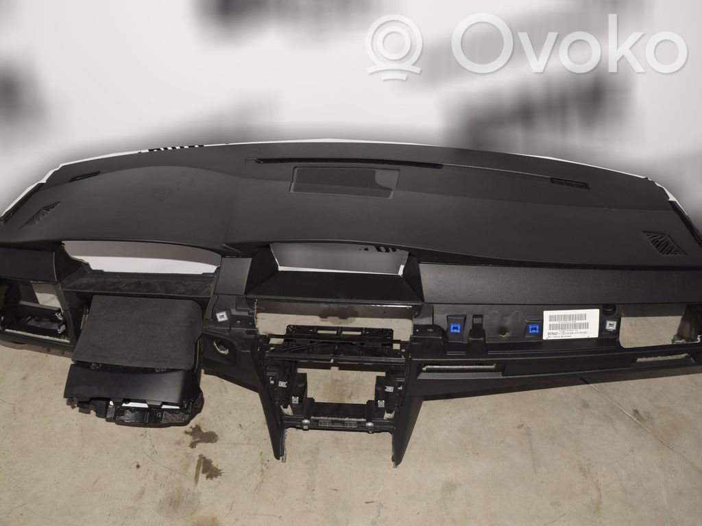 BMW 5 E60 E61 Dashboard 