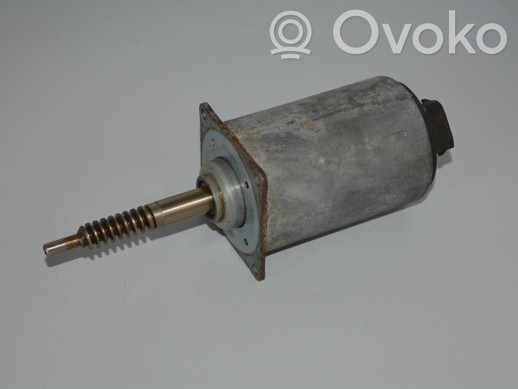 BMW 5 E60 E61 Valve oil control 