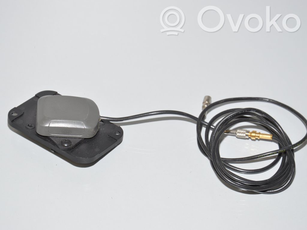 BMW 7 E38 Aerial antenna amplifier 