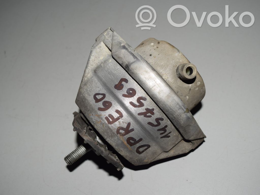 Variklio pagalvė   6761092